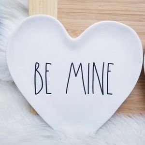 NWT Rae Dunn BE MINE Heart Plate